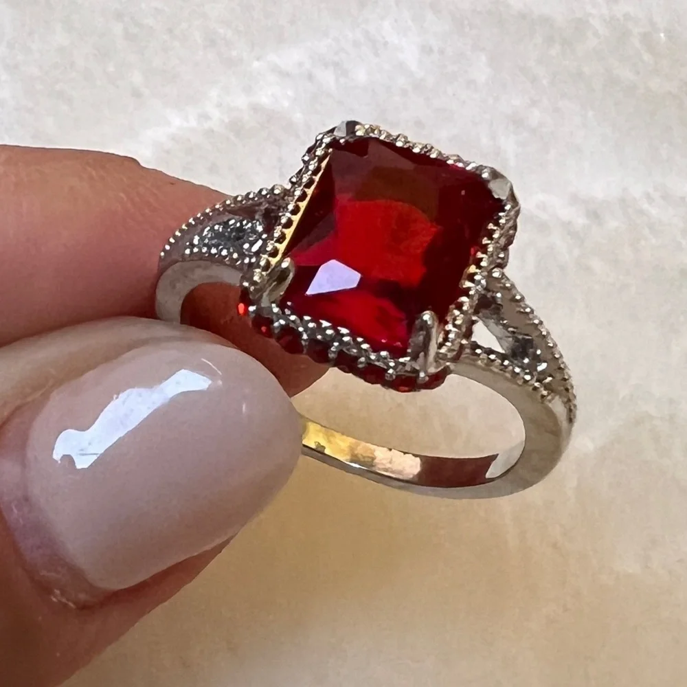 Elegant Silver Ring with Red Gemstone